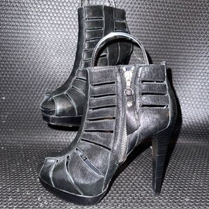 Stuart Weitzman $433 Black Leather Gladiator Platform Heels Womens Size 5M